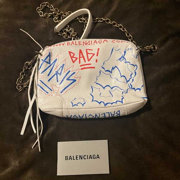 Balenciaga Graffiti Classic Reporter XS Crossbody Bag - Picture 2 of 5